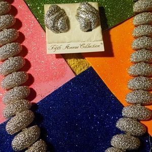 5th avenue Frost necklace and earring set